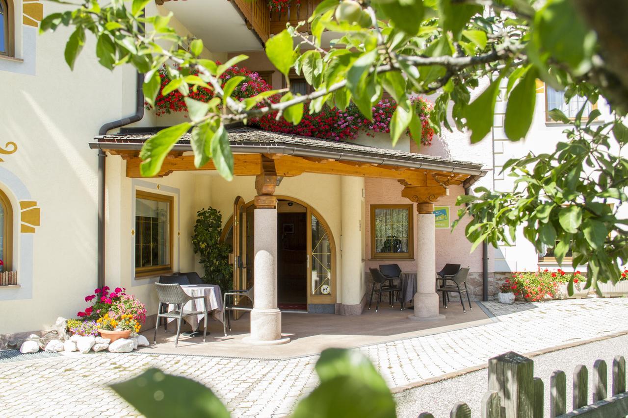 Hotel Genzianella Ziano di Fiemme Exterior foto